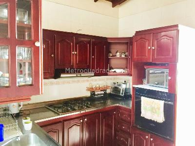 Casa de 5 alcobas en venta en La America, Medellín, 250 m² · foto 9 de 16
