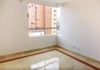 Apartamento de 3 alcobas en venta en Laureles, Medellín, 157 m² · foto 11 de 17