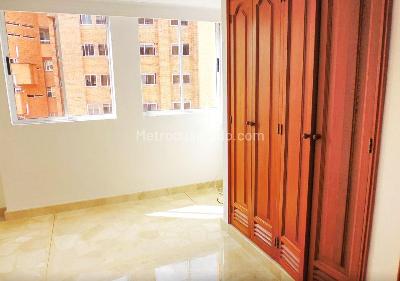 Apartamento de 3 alcobas en venta en Laureles, Medellín, 157 m² · foto 9 de 17