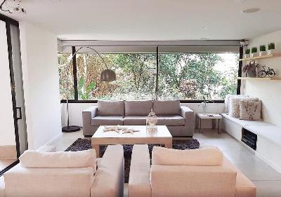 Casa de 3 alcobas en venta en Belen, Medellín, 208 m² · foto 2 de 17