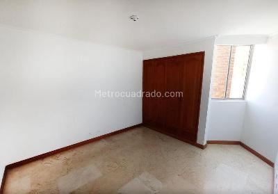 Apartamento de 3 alcobas en venta en Laureles, Medellín, 115 m² · foto 10 de 16