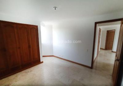 Apartamento de 3 alcobas en venta en Laureles, Medellín, 115 m² · foto 11 de 16