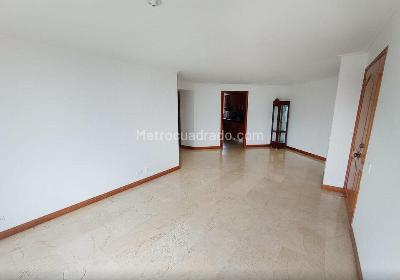 Apartamento de 3 alcobas en venta en Laureles, Medellín, 115 m² · foto 2 de 16