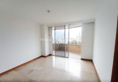 Apartamento de 3 alcobas en venta en Laureles, Medellín, 115 m² · foto 9 de 16