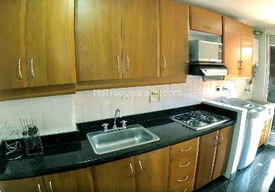 Apartamento en venta en Laureles, Medellín · foto 5 de 17