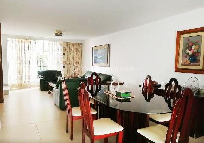 Casa en venta en Laureles, Medellín · foto 2 de 17
