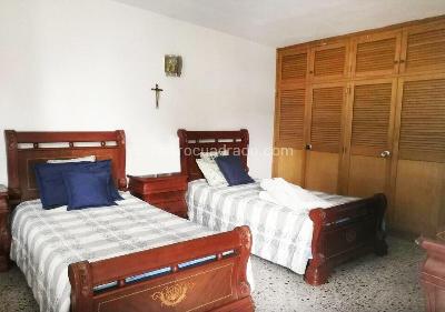 Casa en venta en Laureles, Medellín · foto 5 de 17