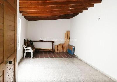 Casa en venta en Laureles, Medellín · foto 9 de 17