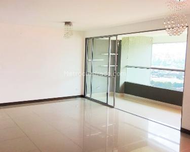 Apartamento de 3 alcobas en venta en Belen, Medellín, 121 m² · foto 2 de 12