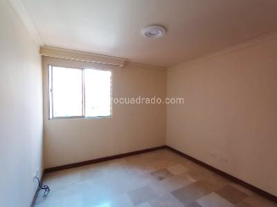 Apartamento de 3 alcobas en venta en Laureles, Medellín, 140 m² · foto 15 de 20
