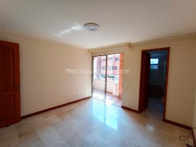 Apartamento de 3 alcobas en venta en Laureles, Medellín, 140 m² · foto 18 de 20