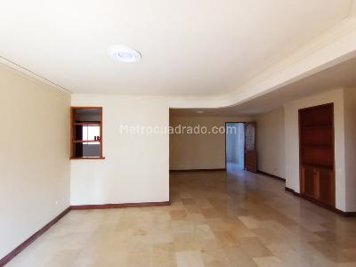 Apartamento de 3 alcobas en venta en Laureles, Medellín, 140 m² · foto 3 de 20