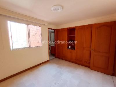 Apartamento de 3 alcobas en venta en Laureles, Medellín, 140 m² · foto 9 de 20