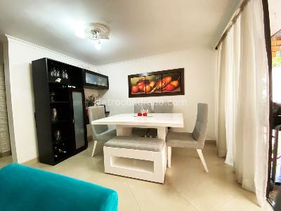 Casa de 3 alcobas en venta en Belen, Medellín, 180 m² · foto 2 de 13