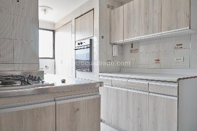 Apartamento de 3 alcobas en venta en Laureles, Medellín, 160 m² · foto 3 de 17