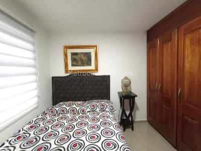 Apartamento de 4 alcobas en venta en Laureles, Medellín, 140 m² · foto 10 de 15