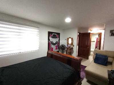 Apartamento de 4 alcobas en venta en Laureles, Medellín, 140 m² · foto 12 de 15