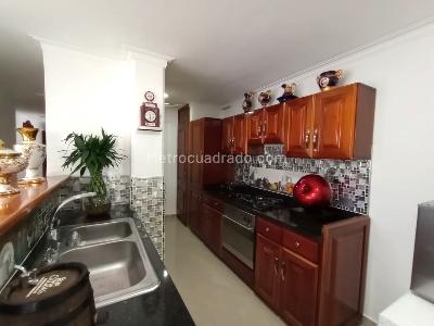 Apartamento de 4 alcobas en venta en Laureles, Medellín, 140 m² · foto 4 de 15