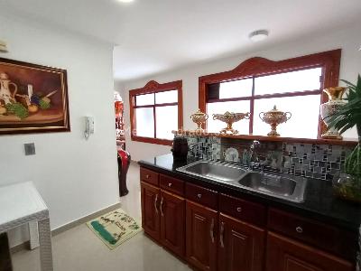 Apartamento de 4 alcobas en venta en Laureles, Medellín, 140 m² · foto 7 de 15
