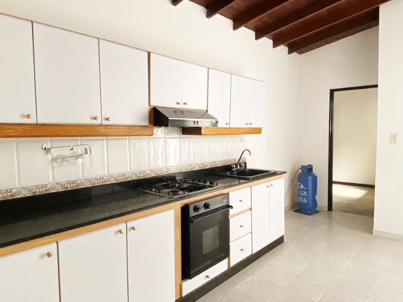 Independent 4BR House for Rent in Laureles - 3