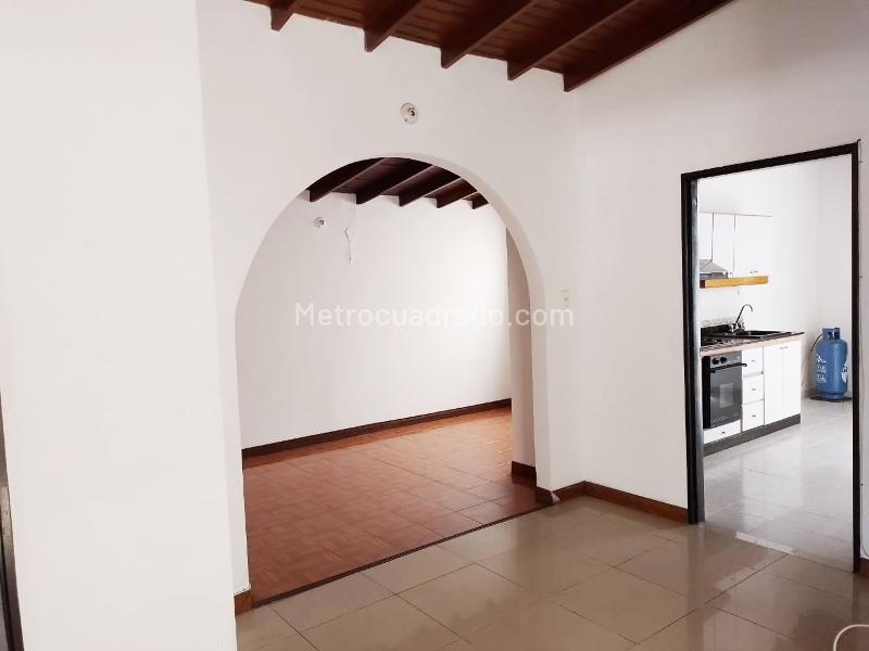 Independent 4BR House for Rent in Laureles - 5