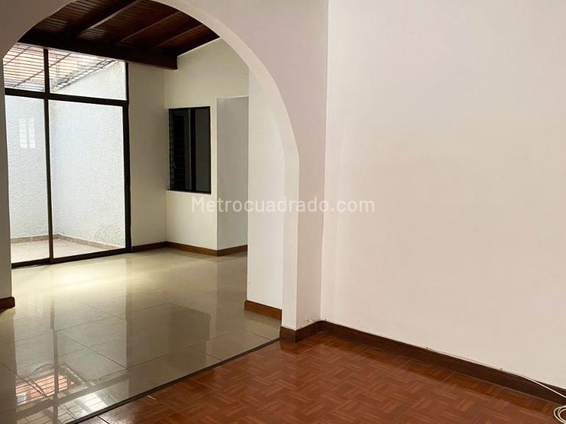 Independent 4BR House for Rent in Laureles - 7