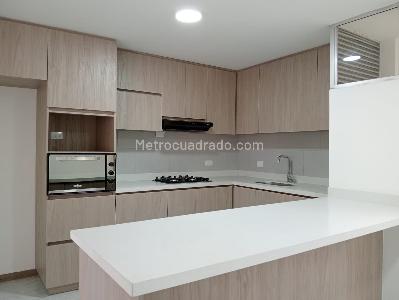 Apartamento en arriendo en Laureles, Medellín · foto 4 de 19