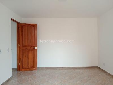 Apartamento en arriendo en Laureles, Medellín · foto 12 de 19