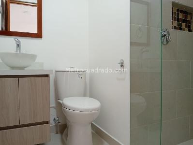 Apartamento en arriendo en Laureles, Medellín · foto 16 de 19