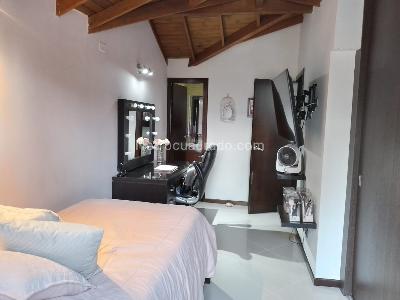 Casa de 3 alcobas en venta en Belen, Medellín, 170 m² · foto 13 de 16