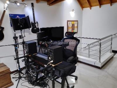 Casa de 3 alcobas en venta en Belen, Medellín, 170 m² · foto 7 de 16