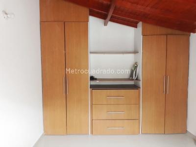 Casa de 3 alcobas en venta en Laureles, Medellín, 127 m² · foto 9 de 18
