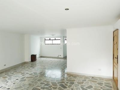 Apartamento en venta en Laureles, Medellín · foto 4 de 20