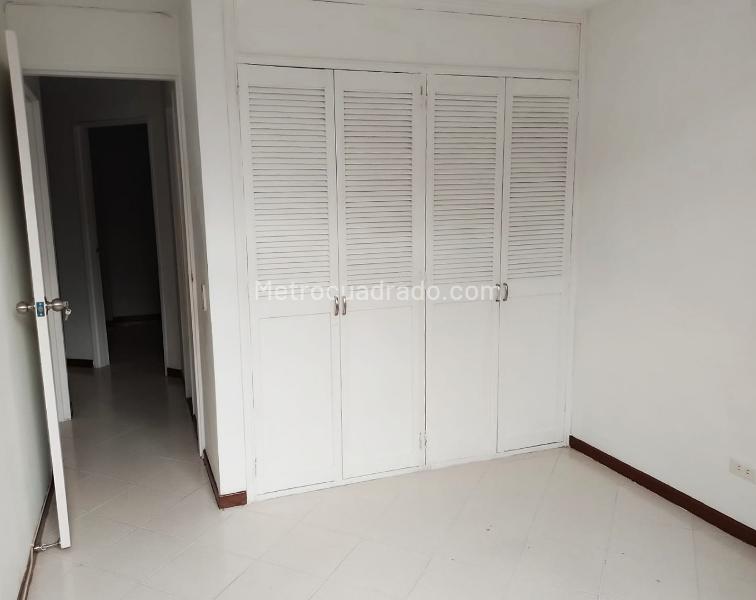 Spacious 3BR Apartment in Laureles - 9
