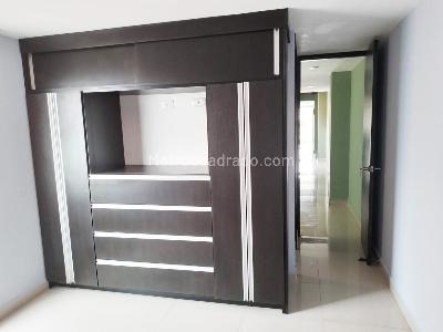 Apartamento de 4 alcobas en venta en Laureles, Medellín, 134 m² · foto 10 de 17