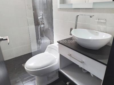 Apartamento de 4 alcobas en venta en Laureles, Medellín, 134 m² · foto 16 de 17