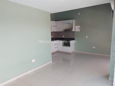Apartamento de 4 alcobas en venta en Laureles, Medellín, 134 m² · foto 4 de 17