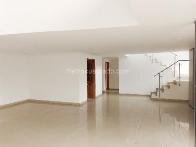 Apartamento en venta en Laureles, Medellín · foto 3 de 19