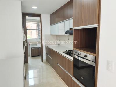 Apartamento en venta en Laureles, Medellín · foto 7 de 19