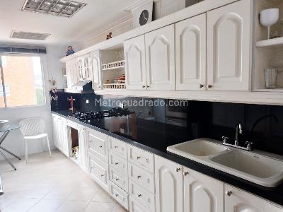 Apartamento en venta en Laureles, Medellín · foto 5 de 19