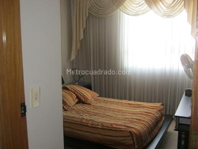 Apartamento en venta en Laureles, Medellín · foto 6 de 14
