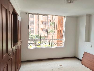 Apartamento de 3 alcobas en venta en Laureles, Medellín, 154 m² · foto 11 de 16