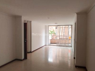 Apartamento de 3 alcobas en venta en Laureles, Medellín, 154 m² · foto 2 de 16
