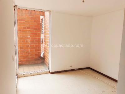 Apartamento de 3 alcobas en venta en Laureles, Medellín, 154 m² · foto 6 de 16