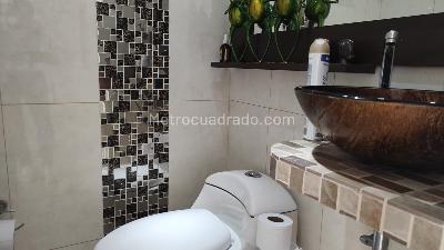 Casa de 4 alcobas en venta en Belen, Medellín, 210 m² · foto 11 de 13