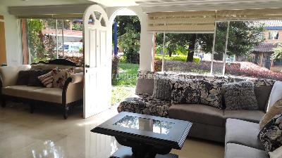 Casa de 4 alcobas en venta en Belen, Medellín, 210 m² · foto 2 de 13