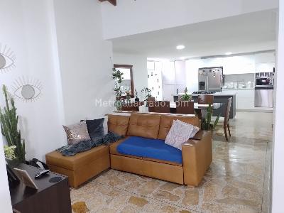 Apartamento de 3 alcobas en venta en Laureles, Medellín, 120 m² · foto 10 de 19