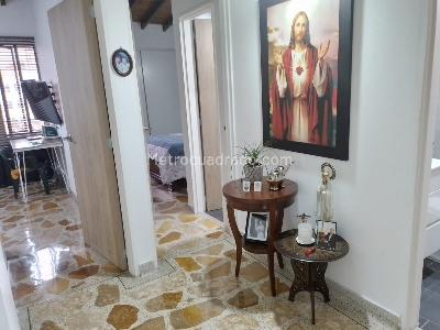 Apartamento de 3 alcobas en venta en Laureles, Medellín, 120 m² · foto 11 de 19