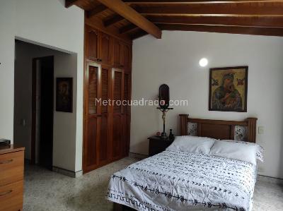 Casa de 4 alcobas en venta en Belen, Medellín, 220 m² · foto 11 de 15