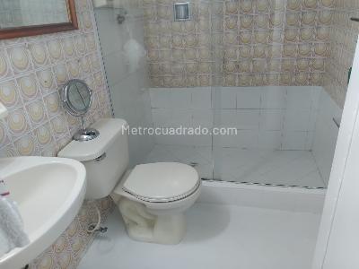 Casa de 5 alcobas en venta en Laureles, Medellín, 252 m² · foto 16 de 19